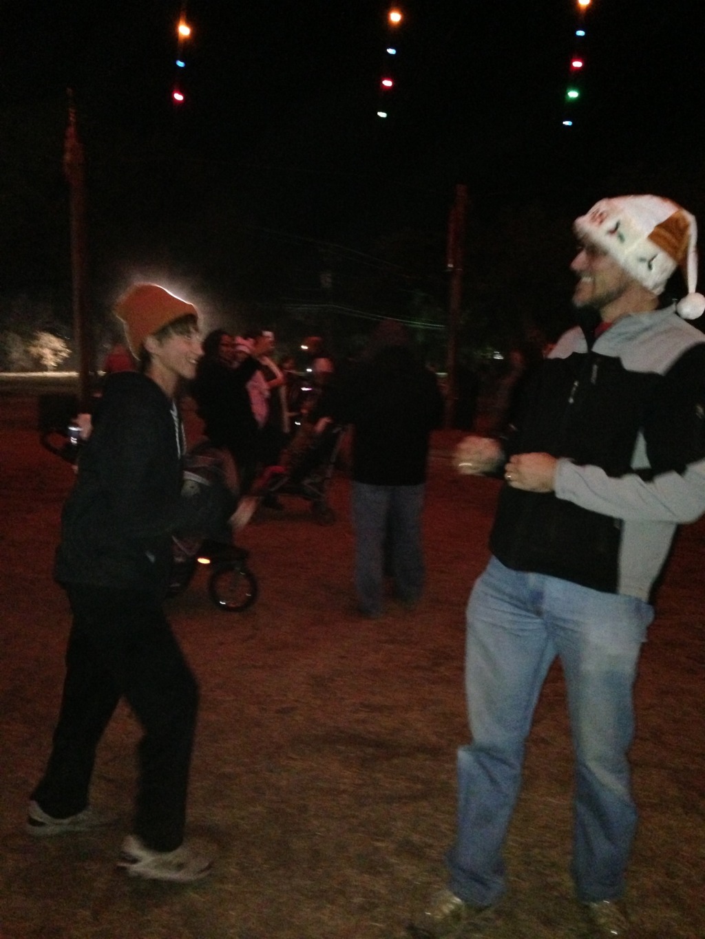 2012/12(Dec)/10(Before Christmas Fun)/1024x768_2012-12-21 11 Trail of Lights.jpg